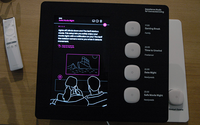Vorprogrammierte Szenarien lassen sich im Samsung Showroom über Smart Buttons auswählen