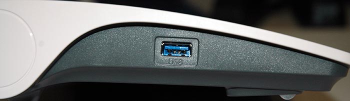 USB-3.0 Port auf der linken Seite der FritzBox 7590