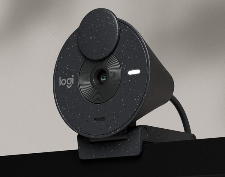 logitech-brio300-monitor