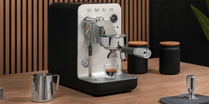 Neue, semiprofessionelle Espresso-Kaffeemaschine von Smeg