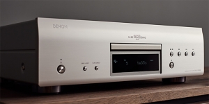 Neben CDs unterstützt der DCD-1700NE auch Super Audio CDs (SACD) sowie DSD- und High-Res-Dateien mit bis zu 192 kHz/24 Bit
