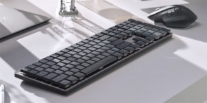 Die MX Mechanical Tastaturen haben bei voller Ladung bis zu 15 Tage lang Energie