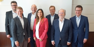 Der neue BVT-Vorstand (v.l.n.r.): Kristof Loll, Jens Schlupp, Horst-Werner Dick, Jennifer Wöstenfeld, Rainer Th. Schorcht, Walter Kolbeck, Frank Schipper (Vorsitzender)